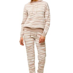 Soia & Kyo Verona Sustainable Zebra Print Sweatpants (Medium) & Hoodie (Small)